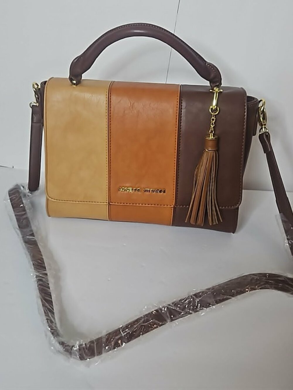 Adrienne Vittadini satchel handbag